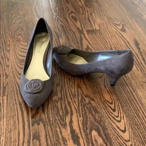 Ann Merino Rose Heels Dark Grey Size 9.5